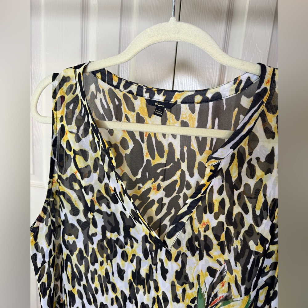 Milano floral and cheetah print blouse size extra large